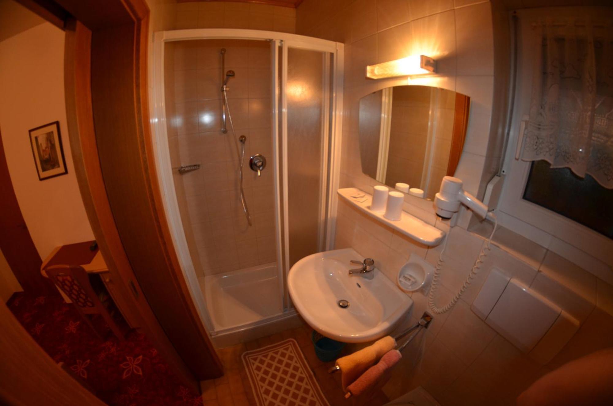 Garni Ossi Bed and Breakfast Santa Cristina Val Gardena Δωμάτιο φωτογραφία